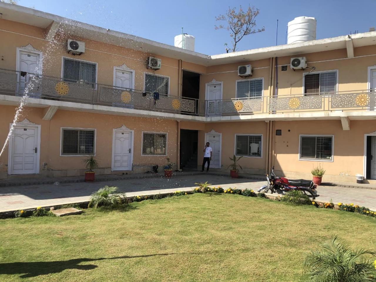 Hotel Islamabad Crown راوالبيندي المظهر الخارجي الصورة
